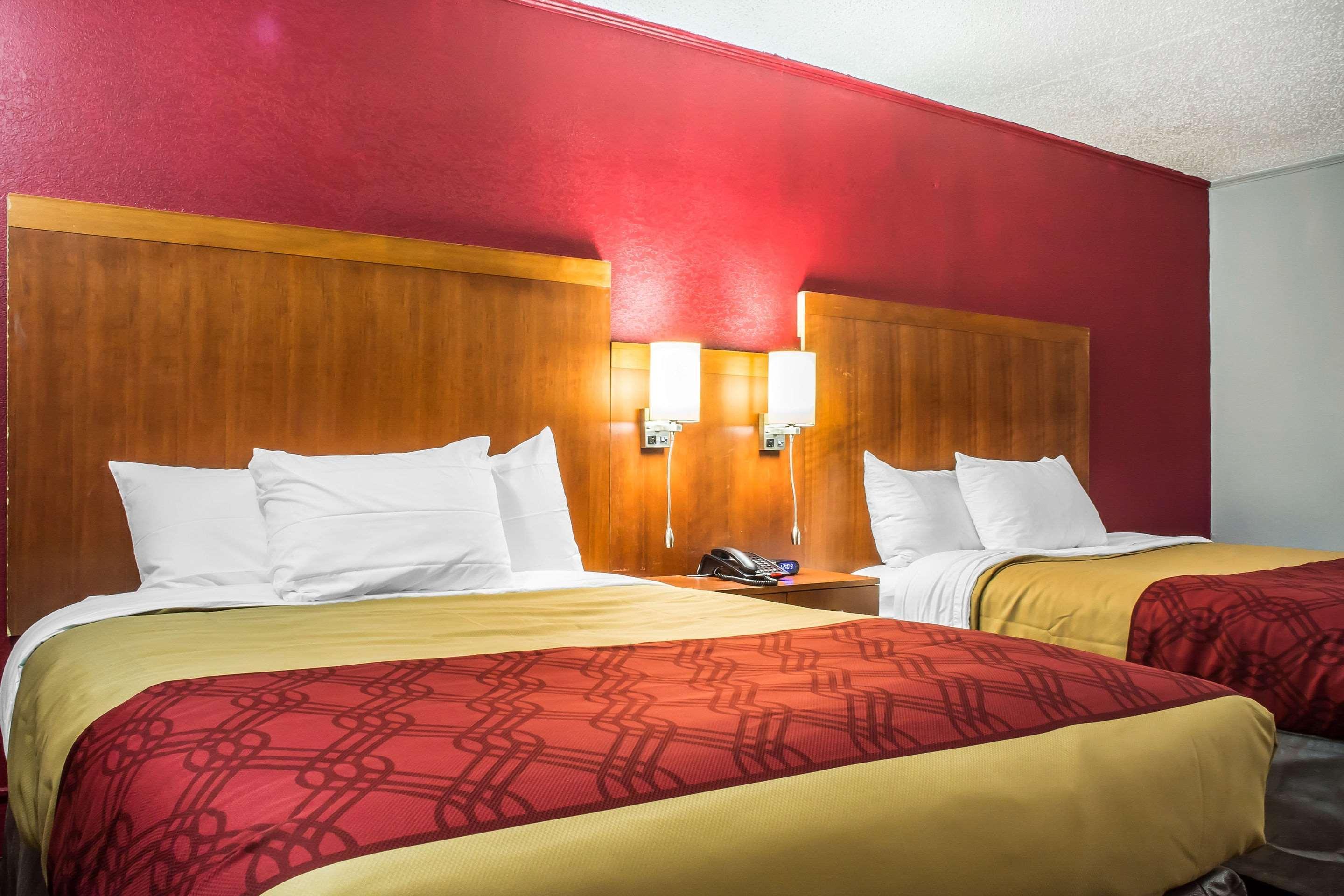 Econo Lodge Brockport Exterior foto